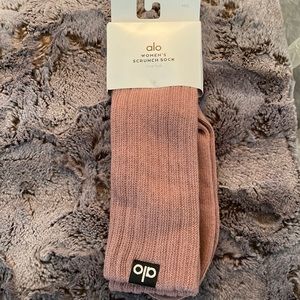 alo womens scrunch sock